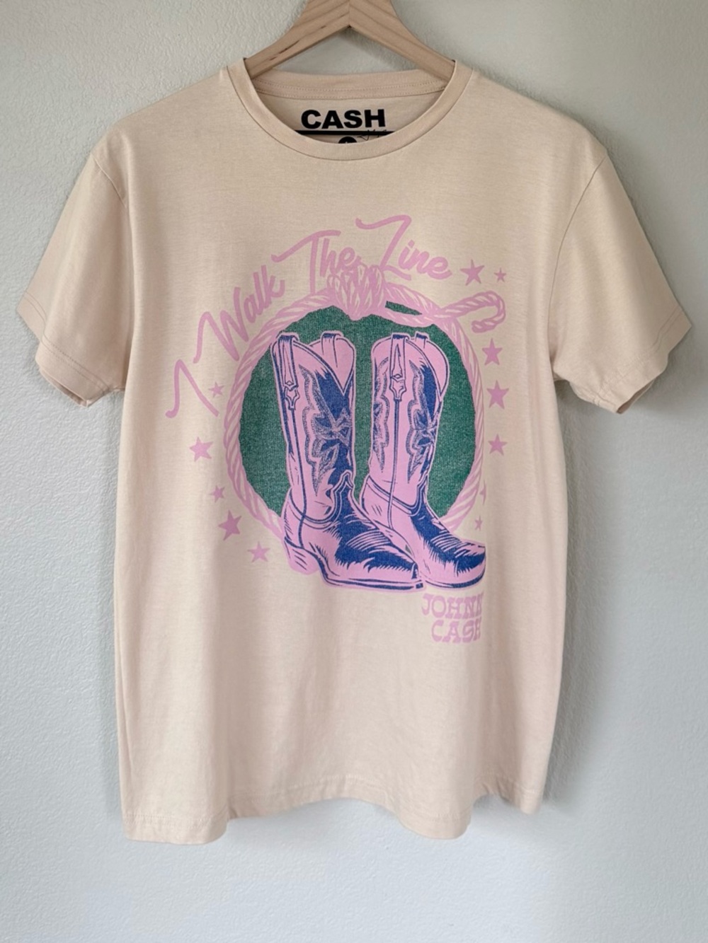 HOT TOPIC L Johnny Cash I Walk the Line Western Boots Lasso Tee Pastel Neon